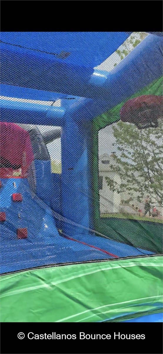 Shark Attack Splash Combo - SW Chicagoland Suburbs Premier Party Rental ...